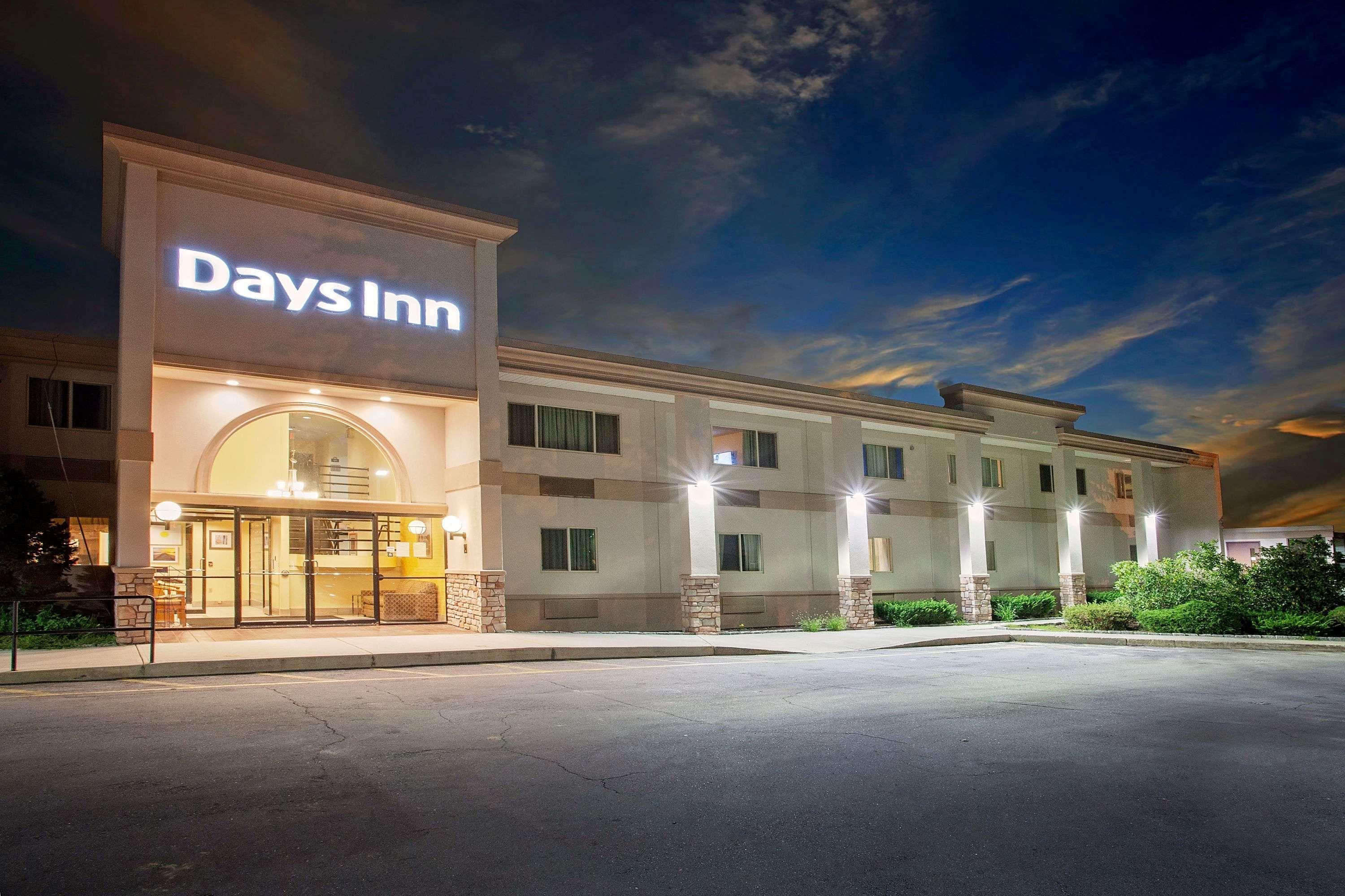 Days Inn By Wyndham Shrewsbury Worcester Exterior foto